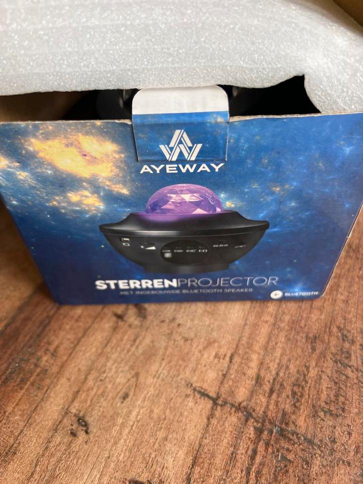 Sterrenprojector met Bluetooth Speaker - Ayeway, Huis en Inrichting, Lampen | Hanglampen, Nieuw, Minder dan 50 cm, Kunststof, Ophalen of Verzenden