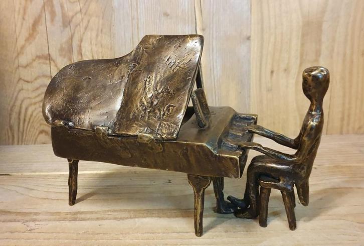 PIANIST MET VLEUGEL PIANO / bronzen beeld, Antiek en Kunst, Kunst | Beelden en Houtsnijwerken, Ophalen of Verzenden