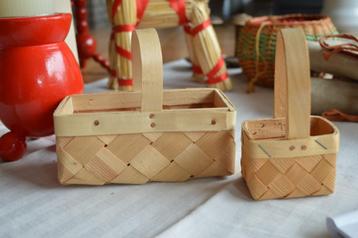2nieuwe leuke van spaan gevlochten Zweedse kerstsnoepmandjes beschikbaar voor biedingen