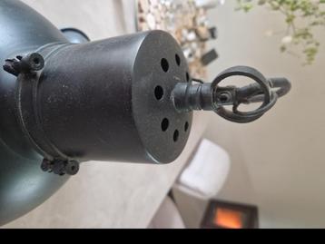Industriële lampen beschikbaar voor biedingen