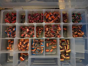 Engelse drop/tropical fish condensatoren zon 18a20 waardes beschikbaar voor biedingen