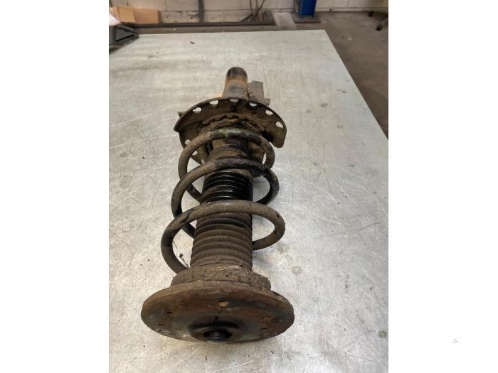 Veerpootbrug van een Volvo V60, Auto-onderdelen, Ophanging en Onderstel, Gebruikt, -, -, Ophalen of Verzenden