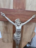 Antiek kruisbeeld met Jezusfiguur, Antiek en Kunst, Antiek | Religie, Ophalen of Verzenden