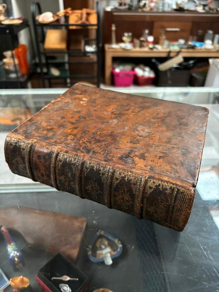 Antiek boek (1750) – De Sterffelyke Adam – originele band, Antiek en Kunst, Antiek | Boeken en Bijbels, Ophalen