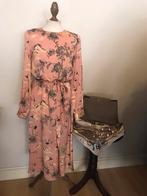 ZARA MAXI DRESS OUD ROSE PRINT, Kleding | Dames, Jurken, Verzenden, Zo goed als nieuw, Roze, Onder de knie