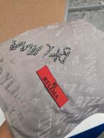 Nieuw ByLima Typograph Grey, Kleding | Dames, Mutsen, Sjaals en Handschoenen, ByLima, Ophalen of Verzenden, Nieuw, Sjaal