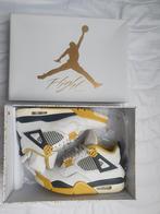Schoenen Jordan retro vivid sulfur geel/wit mt 40, Schoenen, Zo goed als nieuw, Maat M, Ophalen of Verzenden
