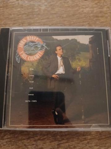 CD John Hiatt - Y'all Caught? beschikbaar voor biedingen