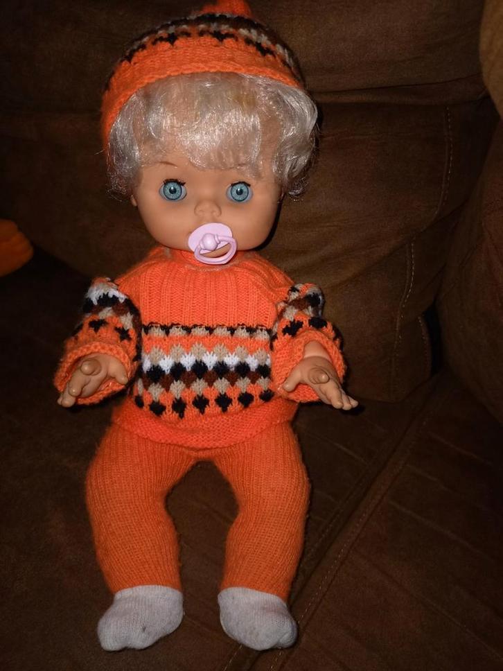 GA DEA, gadea, italië, pop met geluid, singel in de rug, Antiek en Kunst, Antiek | Speelgoed, Ophalen of Verzenden