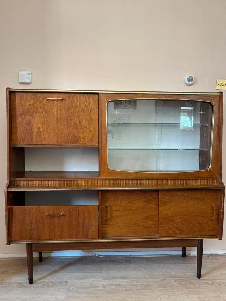 Vintage midcentury vitrinekast met gouden details, Huis en Inrichting, Kasten | Dressoirs, Zo goed als nieuw, 25 tot 50 cm, Glas