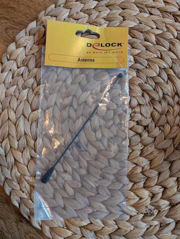 Delock 12436 antenne beschikbaar voor biedingen