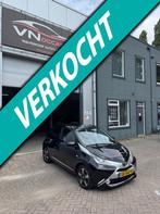 Toyota Aygo 1.0 VVT-i x-clusiv NAP CAMERA 5 DEURS BLUETOOTH, Voorwielaandrijving, Euro 5, Stof, Gebruikt