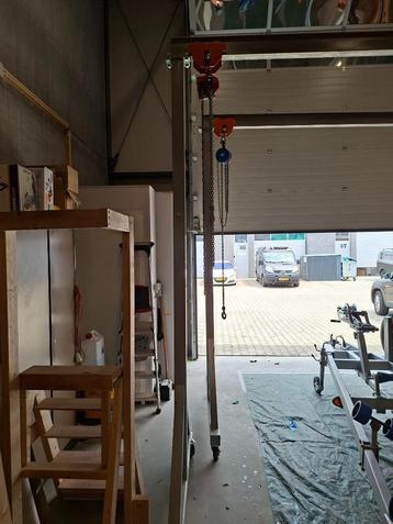 portaalkraan 1.5 ton 2 stuks beschikbaar beschikbaar voor biedingen