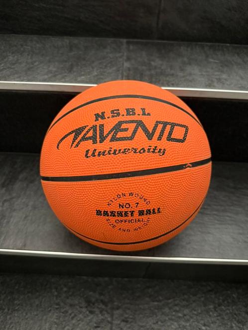 Avento Basketbal Maat 7 - Old Faithful., Sport en Fitness, Basketbal, Zo goed als nieuw, Bal, Ophalen of Verzenden