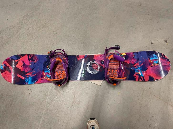 Rossignol Tesla 143 + Salomon bindingen, Sport en Fitness, Snowboarden, Gebruikt, Board, Ophalen of Verzenden