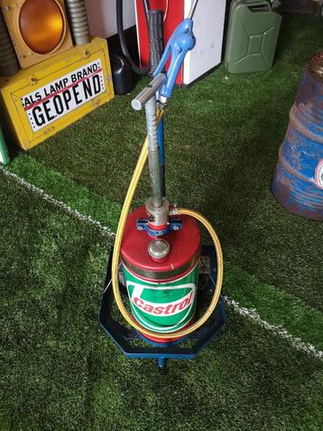 oliepomp deco werkplaats beschikbaar voor biedingen