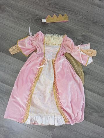 Mooie degelijke prinsessenjurk +/-104-110 beschikbaar voor biedingen