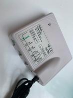 Tratec fra-752/n Ziggo goedgekeurde Coax versterker 1 naar 4, Ophalen of Verzenden, Zo goed als nieuw, Minder dan 2 meter, Coaxiale kabel