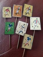 7 Speldjes ere en eerste divisie jaren 60, Verzamelen, Speldjes, Pins en Buttons, Sport, Ophalen of Verzenden, Speldje of Pin