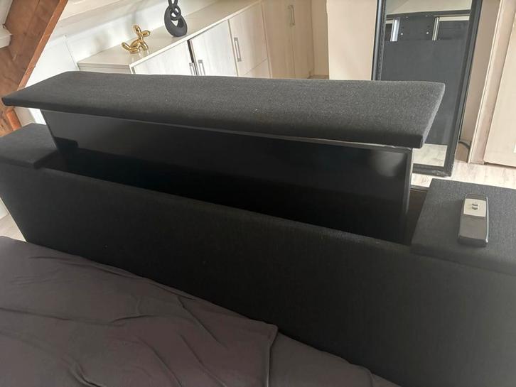 Tv Lift Slaapkamer, Huis en Inrichting, Slaapkamer | Bedden, Zo goed als nieuw, Tweepersoons, Overige maten, Stof, Zwart, Verstelbaar