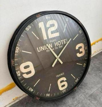 Wandklok Paris Union Hotel beschikbaar voor biedingen