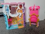 Barbie kasteel met stoel/bed, Gebruikt, Ophalen