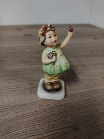 Hummel beeldje 793 'Forever Yours' beschikbaar voor biedingen