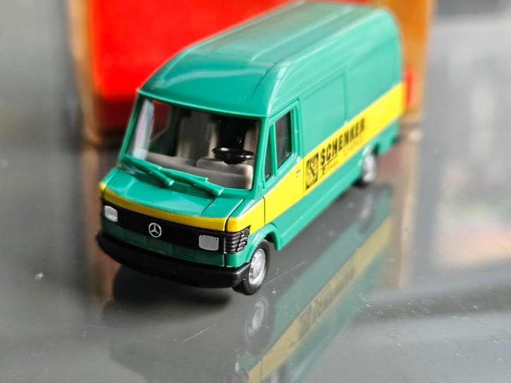 Herpa Mercedes 207D Schenker Jet Cargo Schiphol 1:87, Hobby en Vrije tijd, Modelauto's | 1:87, Zo goed als nieuw, Bus of Vrachtwagen