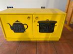 Vintage kastje (tv-meubel, speelgoedkast) geel, Antiek en Kunst, Antiek | Meubels | Kasten, Ophalen