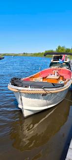 Prachtige, ruime 8 meter sloep met trailer en boegschroef, Watersport en Boten, Sloepen, Ophalen, Gebruikt, Binnenboordmotor, 6 meter of meer