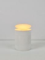 Pop Art Vrieland Tafellamp Conservenblik wit vintage design, Huis en Inrichting, Lampen | Tafellampen, N, N, Pop art, Ophalen of Verzenden