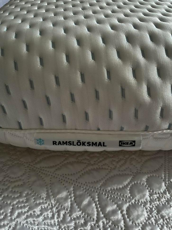 Memory Foam Kussen - Rugslaper, Huis en Inrichting, Slaapkamer | Beddengoed, Nieuw, Kussen, Eenpersoons, Wit, Ophalen