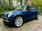 Mini 1.6 16V ONE, APK 4-25, Nette auto, Prijs is vast!, Auto's, Mini, Voorwielaandrijving, Zwart, 4 cilinders, Leder en Stof