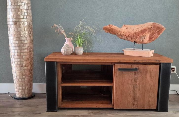 TV meubel grof teak ( excl accessoires!!), Huis en Inrichting, Kasten | Dressoirs, Zo goed als nieuw, 100 tot 150 cm, 25 tot 50 cm