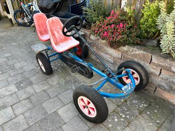 Mamoet skelter beschikbaar voor biedingen