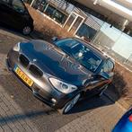 BMW 1-Serie (e87) 116D EDE 3DR 2013 Grijs met Carplay!, Origineel Nederlands, Te koop, Zilver of Grijs, 5 stoelen