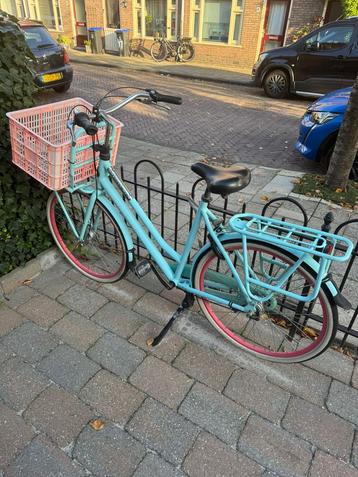 Goeie nette dames fiets incl ketingslot en mand beschikbaar voor biedingen