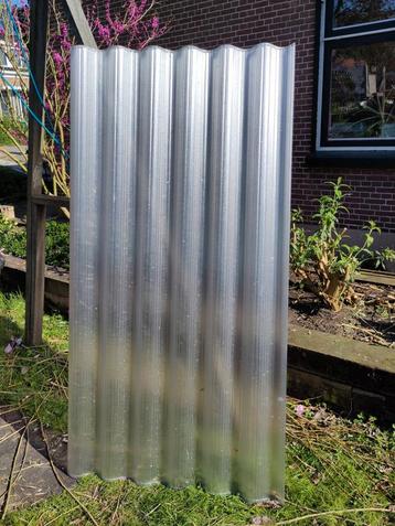 1 polycarbonaat golfplaat 3wandig 110x214 met doos schroeven beschikbaar voor biedingen