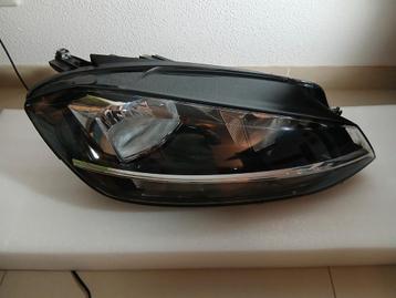 VW Golf 7 Koplamp - Lichte Schade beschikbaar voor biedingen