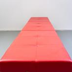 1x Vitra Bench Level 34 Rood Leer - Wit Frame, Huis en Inrichting, Banken | Bankstellen, Niet ingevuld, 250 tot 300 cm, Overige maten