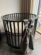 Ronde zwarte Europebaby box + boxzak + boxkleed + matras, Kinderen en Baby's, Boxen, Ophalen, Gebruikt, Rond, In hoogte verstelbaar