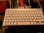 2 Draadloze Apple keyboards, 1 nieuw, Ophalen of Verzenden, Zo goed als nieuw