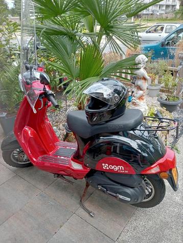 Agm scooter goed werkend beschikbaar voor biedingen
