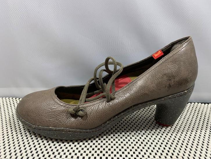 Camper, maat 38. Creatieve leger groene schoenen., Kleding | Dames, Schoenen, Zo goed als nieuw, Schoenen met hoge hakken, Groen