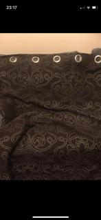 Twee gordijnen 140x270cm, Huis en Inrichting, Ophalen of Verzenden, Zo goed als nieuw, 200 cm of meer