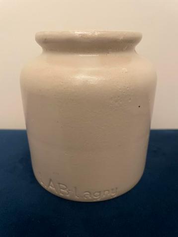 Steengoed mosterdpot met kurk | LAB Lagny | 1940-1960 beschikbaar voor biedingen