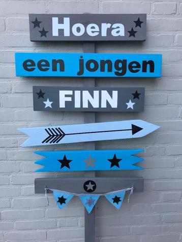 geboorte bord jongen beschikbaar voor biedingen