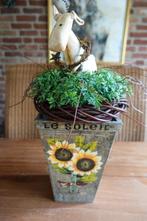 fris groen lente tuintje met geitje in mooie pot, Tuin en Terras, Bloempotten, Ophalen of Verzenden, Binnen