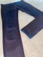 Leuke schattige stretchen broek van merk Bershka in maat 42, Kleding | Dames, Spijkerbroeken en Jeans, W30 - W32 (confectie 38/40)