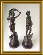 Set van twee oude beeldjes : man, vrouw, anker, Antiek en Kunst, Ophalen of Verzenden